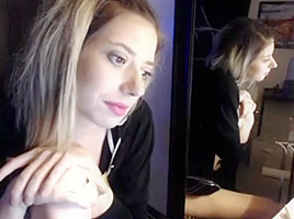 Foxxlady hears local Nashville radio says she likes being wet