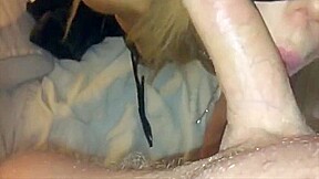 Francaise Avec Un Masque En Cuir Suce Et Baise