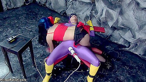 Gentle Fetish Anal Actions With Latex And Bdsm
