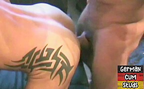 German amateur gaydaddy fucks and spanks BFs ass at home