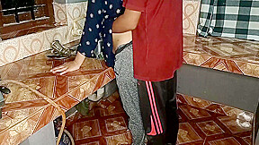Ghar Me Kaam Karne Wali Nokrani Ko Kitchen Me Choda Fucking My Hot Sexy Maid