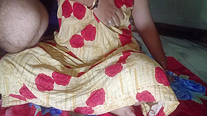 Ghar Me Soyi Jawan Bhabhi Gori Banake Choda
