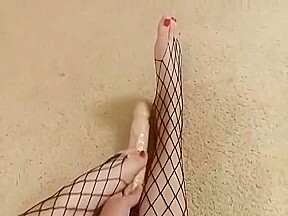 Girl friends sexy feet show