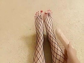 Girl friends sexy feet show