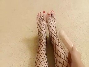 Girl friends sexy feet show