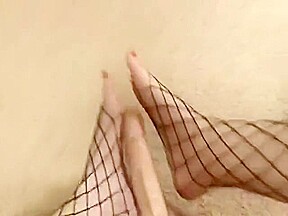 Girl friends sexy feet show