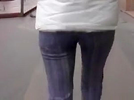 Girls Pissing in Public