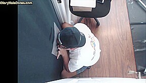 Gloryhole barebacked DILF sucks cock in amateur home video
