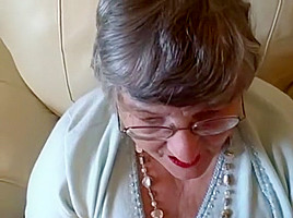 Grandma Gives a Lipstick Blowjob