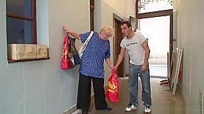 Granny Bet - Raw sex after shopping- Ilona Gabrielova