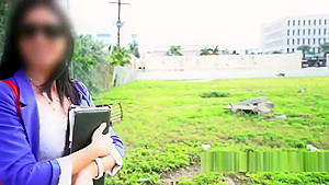 Hairy Pussy Beauty Bangs Outdoor