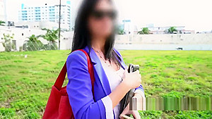 Hairy Pussy Beauty Bangs Outdoor