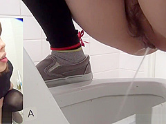 High heeled asian slut pissing