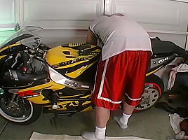Hot Slut Lets Mechanic Work On Her Leaky Hole