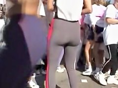 Hottest round ass of amateur sports woman on 04b