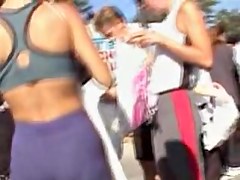 Hottest round ass of amateur sports woman on 04b