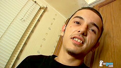 Hung And Hairy Wiley Wanks - Wiley