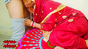 Husband Ne Paise Lekar Wife Ko Friend Se Chudwaya