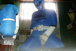 I feel so Horny i cant stop myself!