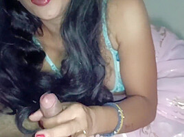 Indian Best Desi Village Beautiful Bhabhi Deepthroat Ever With Cumshot Facial