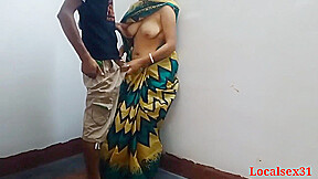 Indian Bhabhi Fuck In Hotel Room With Service Man