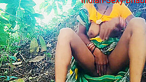 Indian Village Bhabhi Outside Fingering Fuck