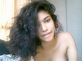 Indian teen 18+ Reveals Her Breasts