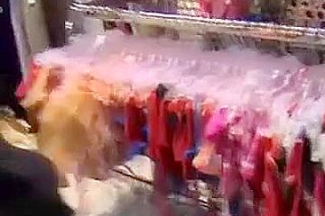 Indian tourist bonks bf in changing room