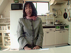Is A Horny Who Likes Intense Solo Masturbation Before Oral Sex - Asian Milf And Makiko Nakane