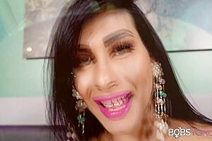 Is Hot And Horny With Eveline Moura