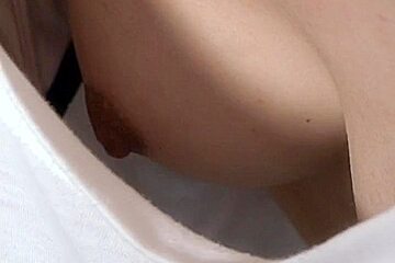 Japanese teen 18+ amateur downblouse nip slip