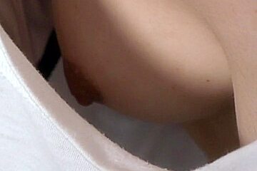Japanese teen 18+ amateur downblouse nip slip