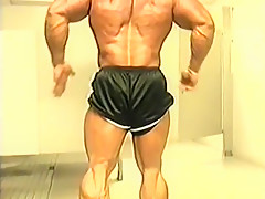 Jay Cutler gym posing