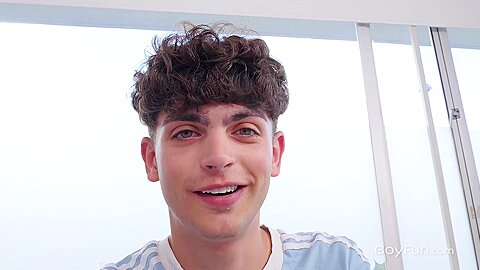 Justin Host - Zayne Bright - BoyFun