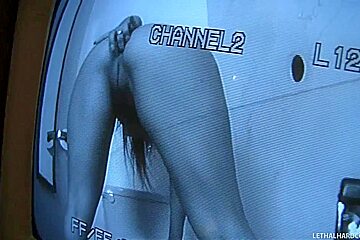 Jynx Maze Sucks Big Dick In Gloryhole