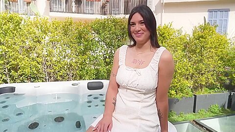 Laury 27 Years Old Burns With Hard Desires