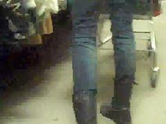 Lazy day trolling for a nice piece of bluejeanbutt