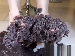 Lelu Love-Lick Messy Chocolate Cake Off My Feet JOE