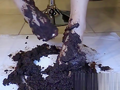 Lelu Love-Lick Messy Chocolate Cake Off My Feet JOE