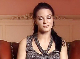 Leonie Saint Hot Threesome