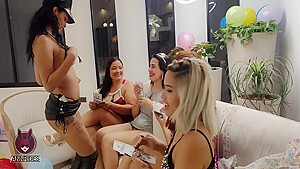 Lesbian Orgy In Orgy Lesbian