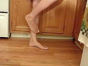 Lexi Kitchen Feet