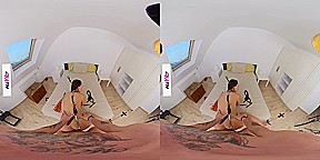 Lilu Moon in Anal Hooked - perVRt