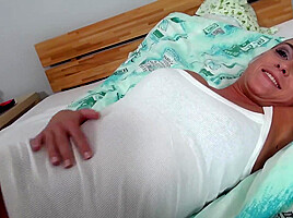 Limp Dick With Vinna Reed - HeavyOnHotties