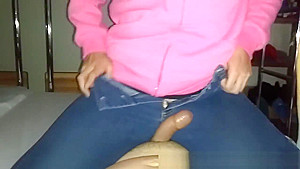 Look how I masturbate my stepson!!and I get excited!!