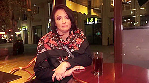 Louisa La Belle Secretaire Suce Step son Patron