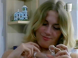 Lovely Blonde Fucks Herself With Glass Dildo