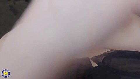 Lucrezia Parisi Gets It In Her Fat Pussy