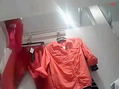 MILF in changing room