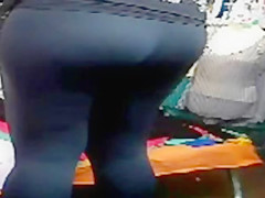 Mama e Hija par de Exhibicionistas en jeans y en mallones
